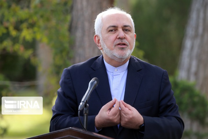 ظریف: دولت خود را موظف به اجرای قانون مصوب مجلس میداند