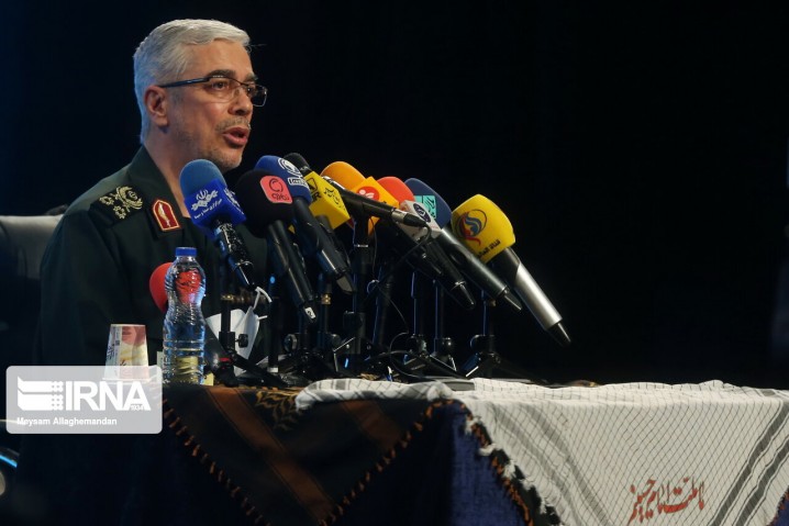سرلشکر باقری: شاهد ارتقای چشمگیر سامانههای دفاعی کشور خواهیم بود