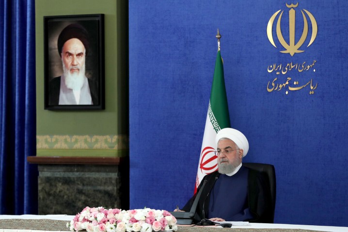 روحانی: اسلحه و زور در برابر اندیشه پیروز نمیشود