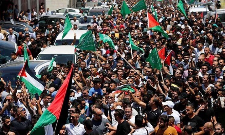 تظاهرکنندگان فلسطینی خواستار کنارهگیری تشکیلات خودگردان شدند