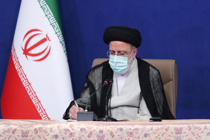 آیتالله رییسی رحلت عالم وارسته، استاد حکیمی را تسلیت گفت