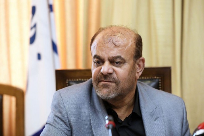 وزیر راه:با سوءاستفاده کنندگان از پروازهای زائران اربعین برخورد میشود