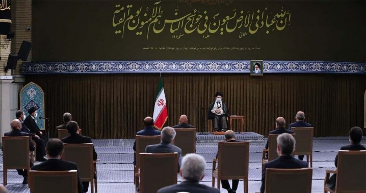 زمان شتابان میگذرد، از هر لحظه این چهارسال استفاده کنید