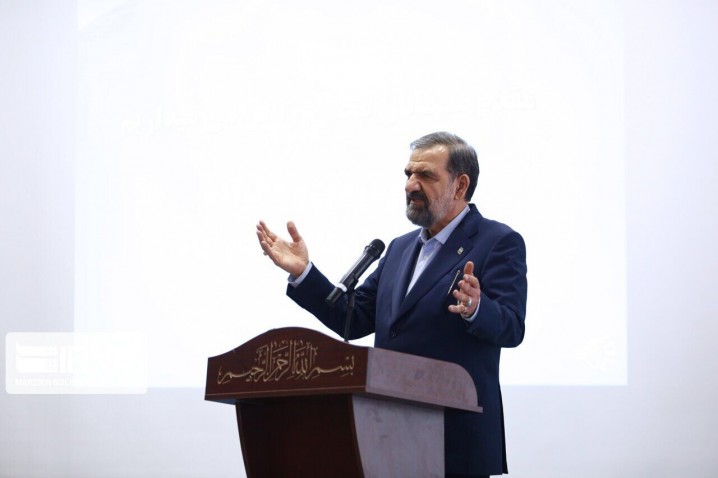 دولت در رفع تحریمهای بینالمللی، جدی است