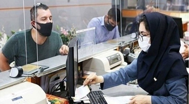 بانکهای خصوصی با انحراف در پرداخت تسهیلات به اقتصاد ضربه میزنند/ رقابتی ناسالم در بانکها