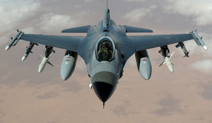 انتقاد شدید دمکرات‌ها از دولت بایدن به دلیل قصد فروش جنگنده‌های اف-۱۶ به ترکیه