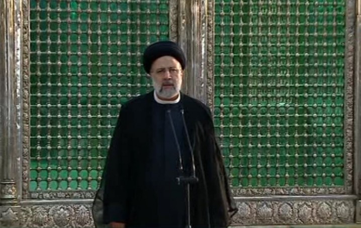رییس جمهور: نگاه امام(ره) به مردم تشریفاتی نبود/ از عدالت تخطی نشود