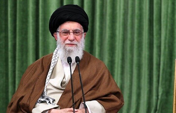 مشکل ما را با آمریکا فقط باج دادن دائم حل میکند/بسیجیان در قضایای اخیر مظلوم واقع شدند