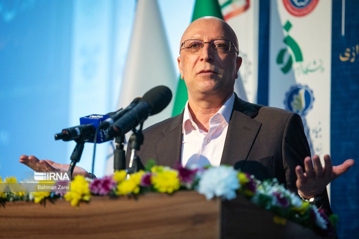 وزیر علوم: اساتید دانشگاه سرمایههای کشورند؛ نباید به آنها ظلم شود