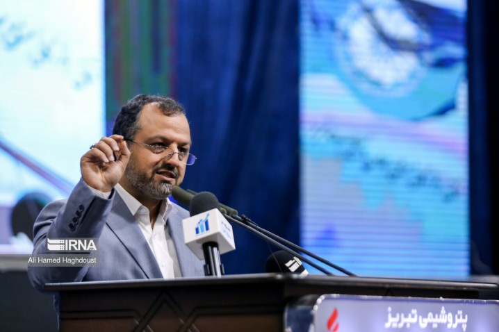 رشد مثبت اقتصادی در ۱۴ فصل متوالی/ صدور بخشنامههای شبانه در دولت سیزدهم حذف شد