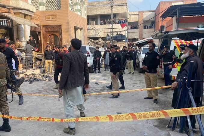 انفجار بمب در پیشاور پاکستان