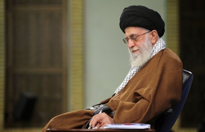 جوانان عزیز دانشجو در آمریکا! شما اکنون در طرف درست تاریخ ایستادهاید