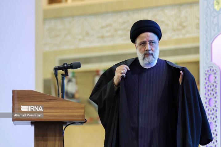 رئیسی: منتظر دستور از تهران نباشید/ مردمی و تحولگرا نیستید، بروید