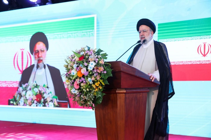 رئیسی: پروژههای بزرگ برق آبی را در۲۰ کشور اجرایی میکنیم/ انتقال دانش ایرانی به سریلانکا