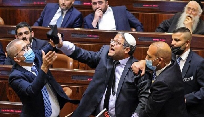 وزیر آموزش و پرورش تل آویو : بن گویر امنیت اسرائیل را به خطر می‌اندازد