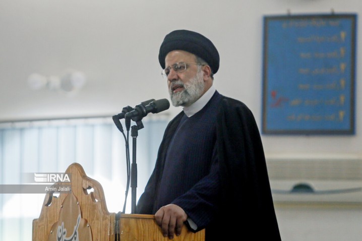 رئیسی: دولت از بخشهای تعاونی و خصوصی حمایت میکند