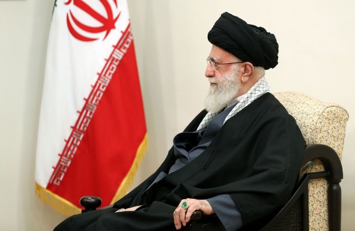 چه مقاماتی در حاشیه مراسم تشییع آیتالله رئیسی با رهبر انقلاب دیدار کردند؟