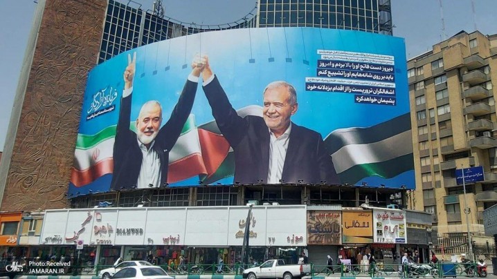 دیوارنگارههای میدان ولیعصر و فلسطین میزبان فرمانده آزادگان شد