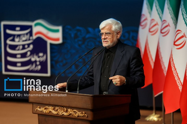 عارف: سند راهبردی فضای مجازی هرچه سریعتر تدوین شود/ محدودیتها، در فضای مجازی اثری ندارد