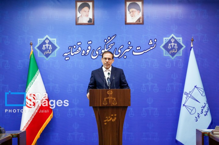 ترانه علیدوستی ممنوع پرواز نیست/بابک زنجانی آزاد نشده‌است