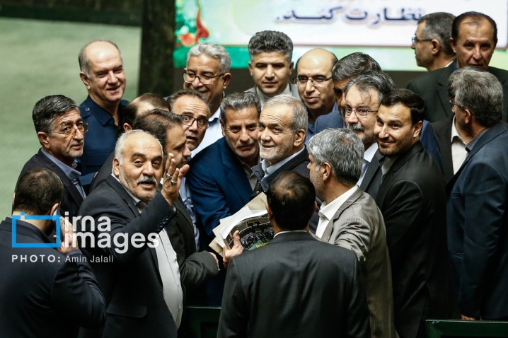 رئیس جمهور فردا به مجلس میرود