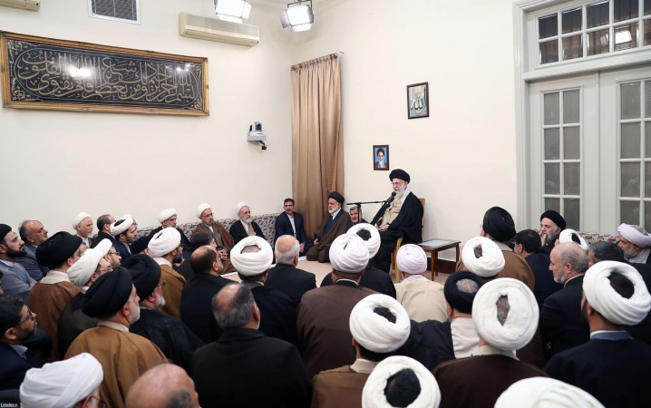 رهبر انقلاب: حوزه علمیه وامدار آیتالله جوادی آملی است