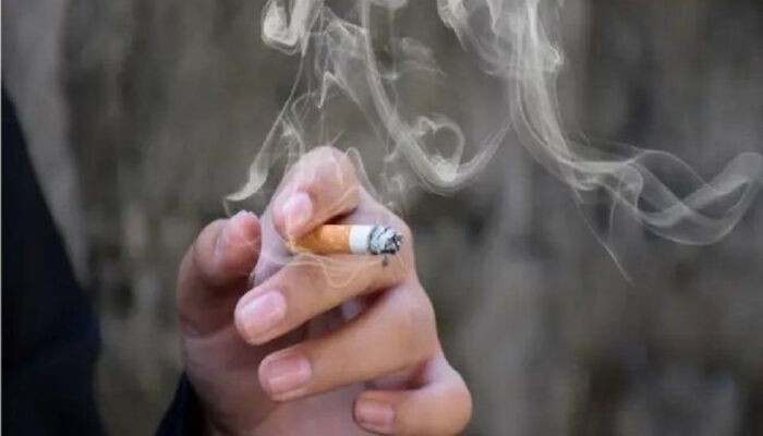 سالانه بیش از ۵۰ هزار ایرانی بر اثر مصرف دخانیات جان خود را از دست می‌دهند