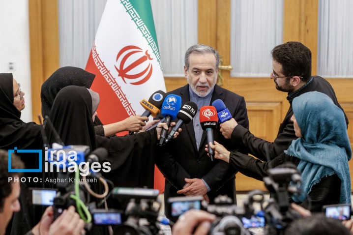 عراقچی: پیامهای مکرر آمریکا به ایران/ تا وقتی تهاجم متوقف نشود، گفتوگو معنا ندارد