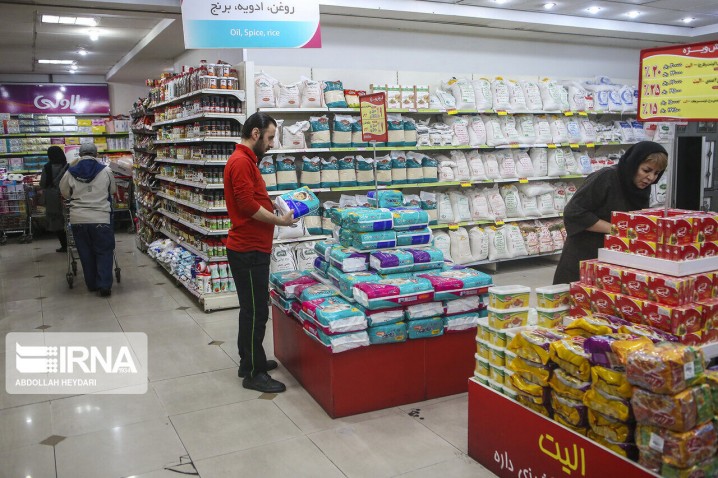 وفور کالاهای اساسی در بازار / ترخیص مواد اولیه در اولویت است