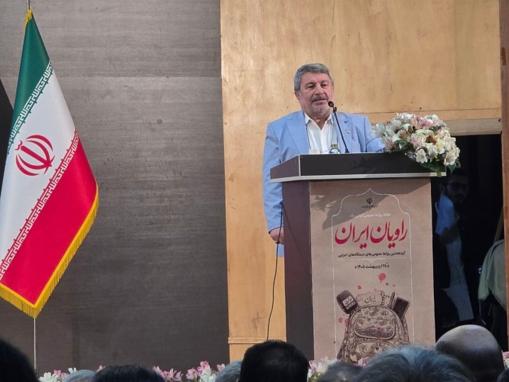 حضرتی: سیاست قطعی رئیس‌جمهور گشایش اینترنت بین‌الملل و رفع فیلترینگ است