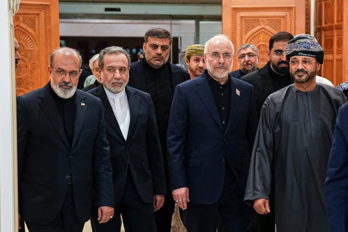 هیأت «میناب ۱۶۸» از مسقط راهی تهران شدهیأت «میناب ۱۶۸» از مسقط راهی تهران شد
