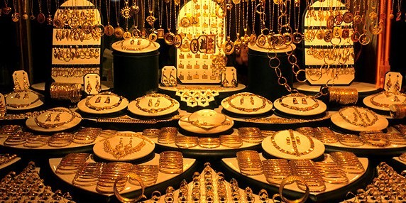 بازار سکه و طلا رونق گرفت/نرخها متاثر از شرایط جهانی و کاهش بهره بانکی