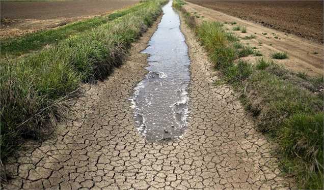 350 میلیون دلار برای انتقال آب به اراضی سیستان اختصاص یافت