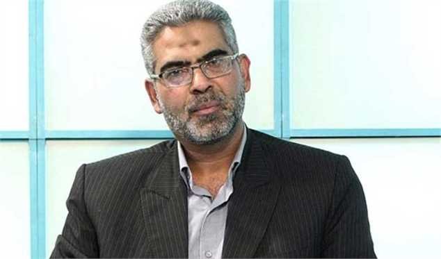 هرگز با افزایش قیمت دلار، «صادرات» بهبود نمییابد