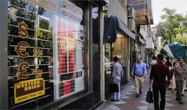 فروش ۵۵ درصد ارز صادرکنندگان توسط صرافیها؛ ۴۵ درصد دیگر خریداری نداشت