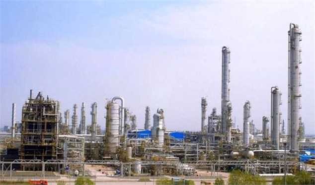 خطر کاهش فروش بیخ گوش پتروشیمیها/ سیاستهای فروش متناقض در پتروشیمیهای بزرگ