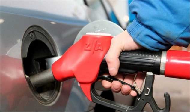 نماینده مجلس: قاطعانه میگویم بنزین در سال ۱۴۰۲ گران نمیشود