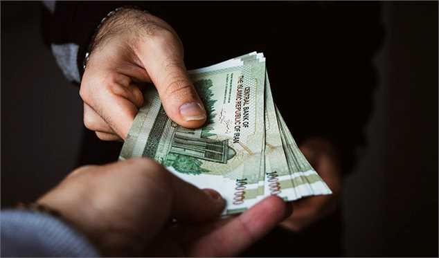 بالاخره مبلغ عیدی اعلام شد/ حداقل عیدی کارمندان و بازنشستگان چقدر است؟