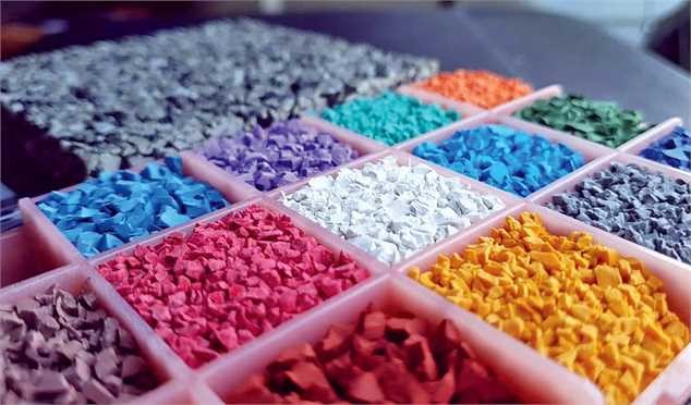 دلار مبادلهای، بازار پتروشیمیها را تکان داد / تداوم افزایش قیمت پایه