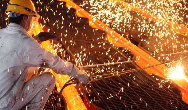 افزایش محدودیتهای برق فولادسازان؛ زنگ خطری برای کاهش تولید