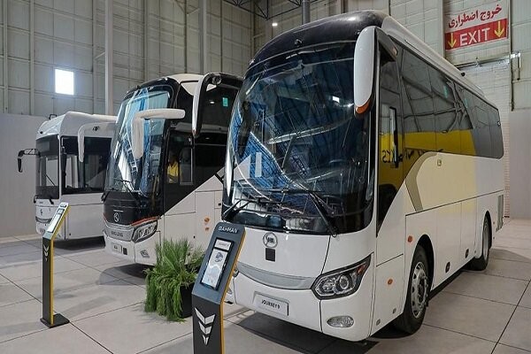 گروه بهمن با اتوبوس‌های شهری و بین شهری در نمایشگاه حمل‌ونقل تهران
