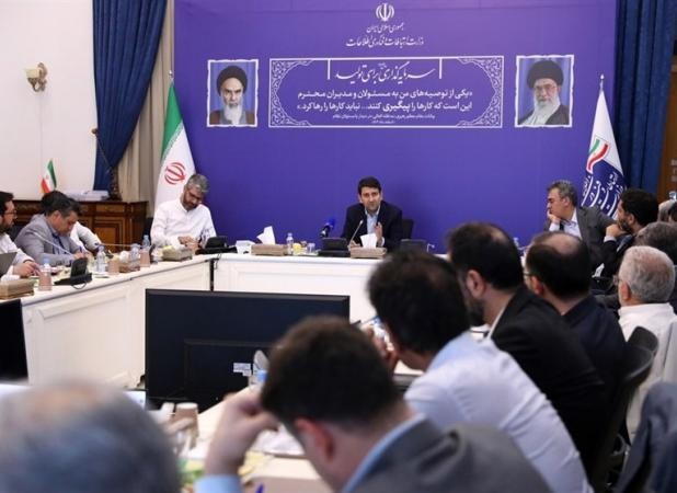 وزیر ارتباطات: اجازه ایجاد انحصار در پروژه فیبر نوری داده نمیشود