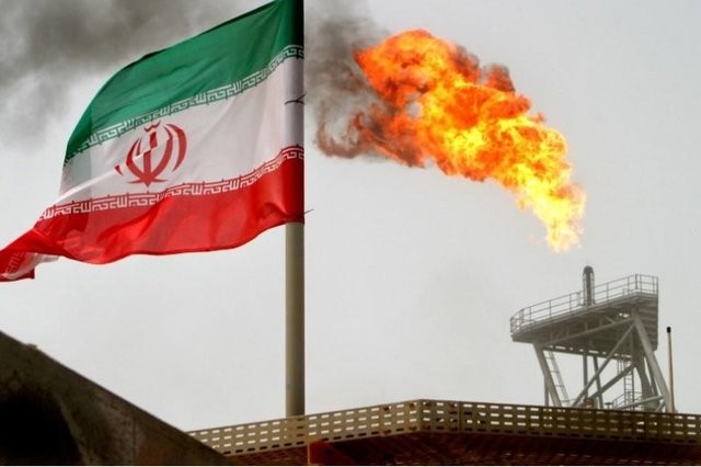 افزایش ۶۳۰ هزار بشکهای تولید و صادرات نفت ایران در سال ۱۴۰۱
