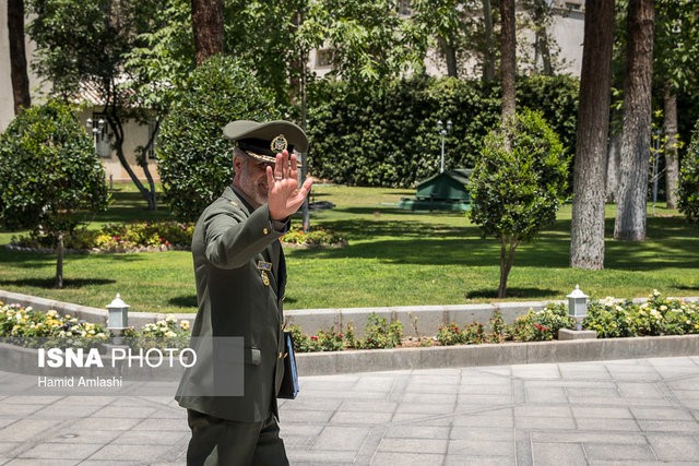 وزیر دفاع : موشک با کلاهک هستهای در ایران وجود ندارد