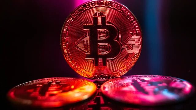 بیتکوین قرمز شد