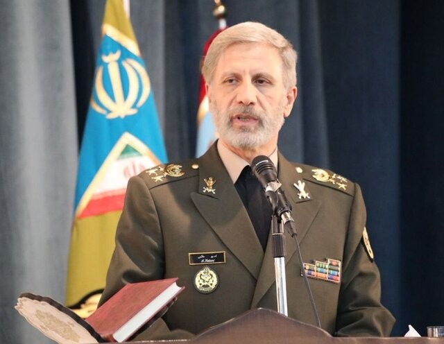 سرلشکر حاتمی: دست ما روی ماشه است/ صلح‌طلب ترین نظام حاکم در منطقه هستیم