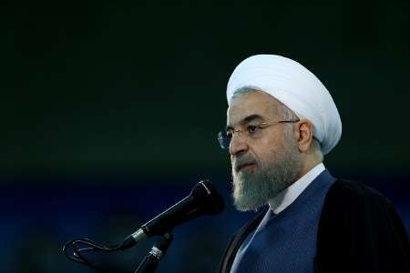 روحانی: بانک ها شریان حیات اقتصادی جامعه/به بهانه دور زدن تحریم پول ملت را غارت کردند