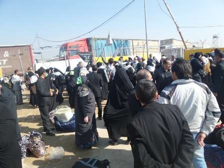 موج زائران ایرانی اربعین به حرکت درآمد/ ورود بیش از 20 هزار ایرانی به خاک عراق از مرز مهران