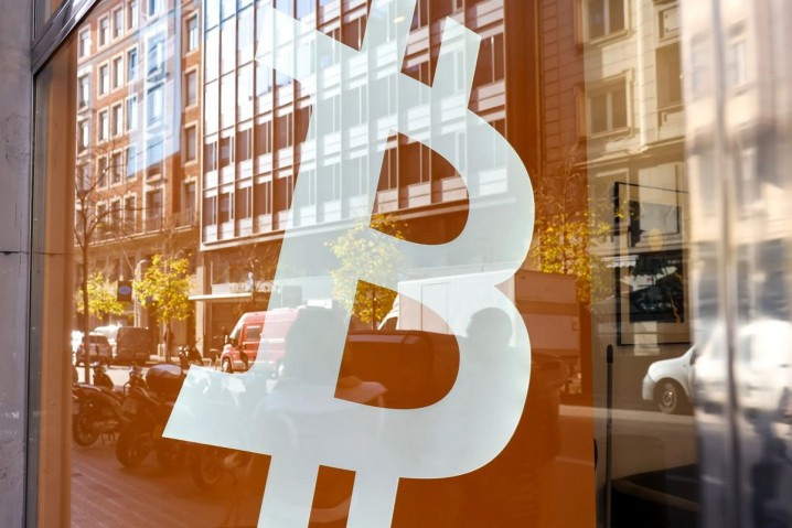 بیتکوین در آستانه یک رکوردشکنی تاریخی