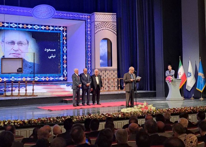 فردا را خودمان میسازیم